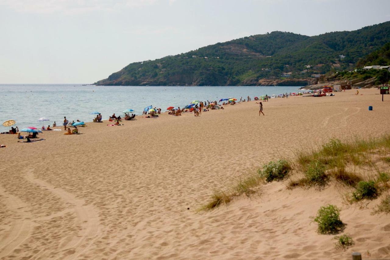 En Playa De Costa Brava